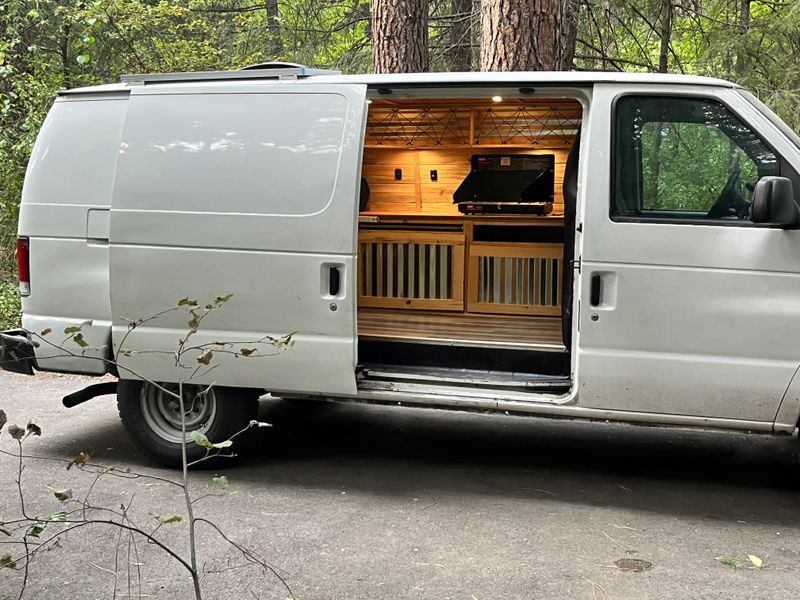 Picture 2/8 of a 2002 Ford Econoline Conversion for sale in Leavenworth, Washington