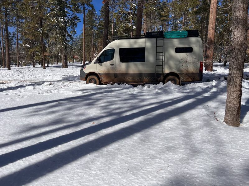 Picture 3/27 of a 2000 4X4 fully off-grid Mercedes Sprinter for sale in Gilbert, Arizona