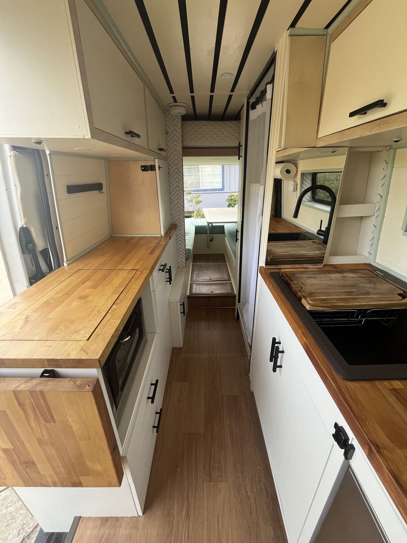 Picture 4/45 of a 2019 Sprinter 2500 170 Ext High Roof (Low Mileage) for sale in San Diego, California
