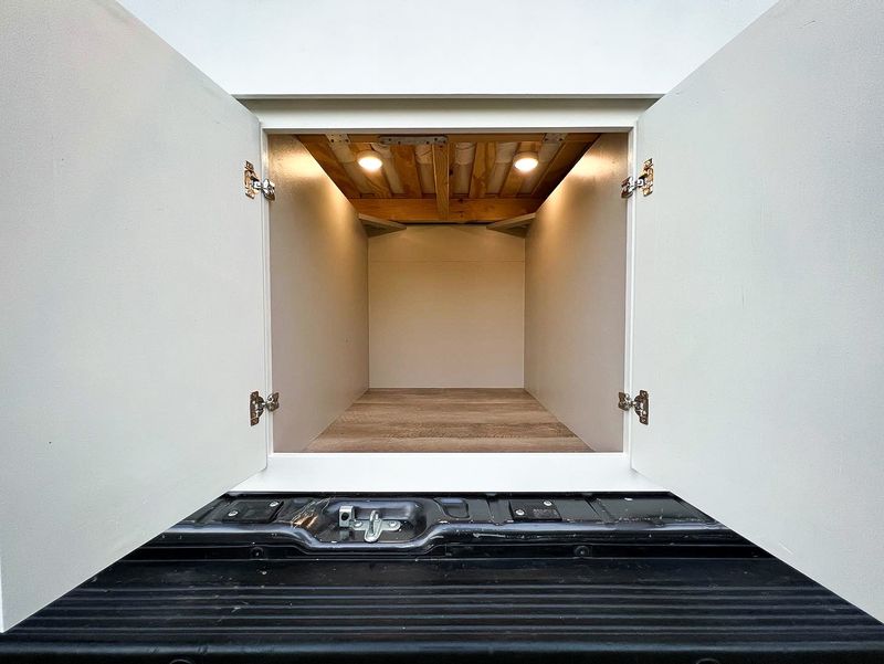 Picture 3/12 of a LUXURY VAN BUILD LOWER PRICE for sale in Nashville, Tennessee