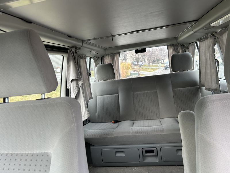 Picture 3/9 of a Volkswagen Eurovan Weekender 2002 for sale in Richland, Washington