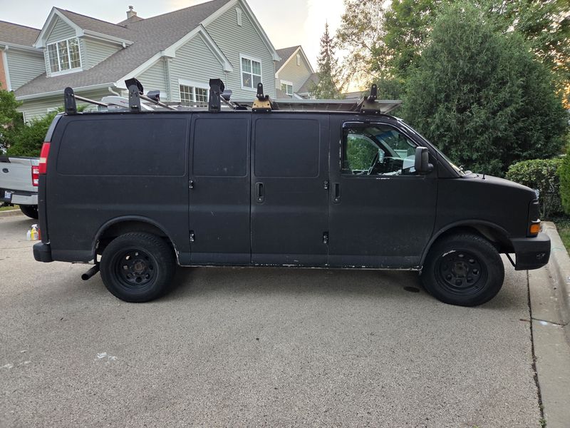 Camper Van For Sale: 2014 Chevy Express 1500 in Lansing, Illinois