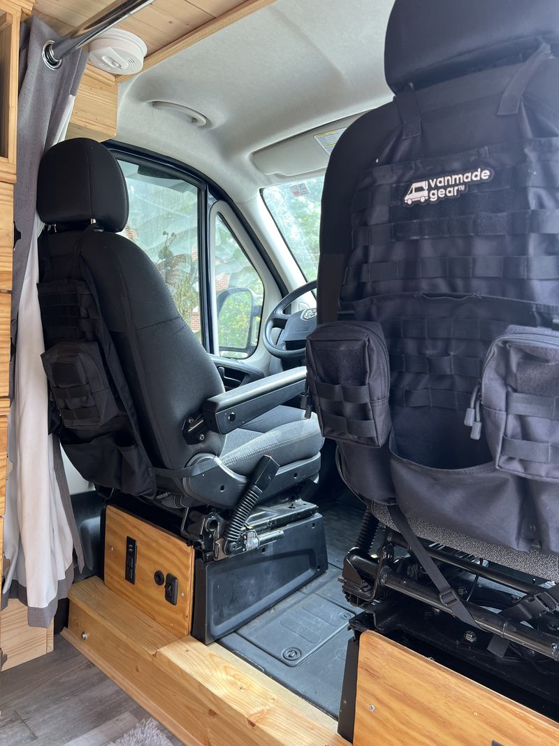 Picture 4/8 of a 2014 Ram Promaster 1500 for sale in Normal, Illinois