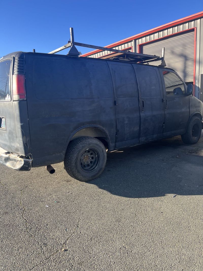 Picture 3/5 of a Chevrolet  xpress van 2500 for sale in Ukiah, California