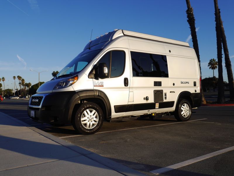 Picture 3/20 of a 2022 Thor Scope 18T Class B Van for sale in Long Beach, California