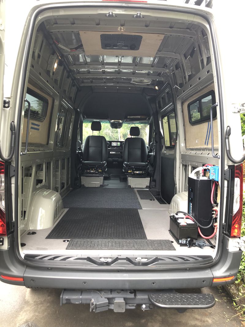 Picture 5/18 of a 2022 MB Sprinter, 4x4 2500 Diesel for sale in Portland, Oregon