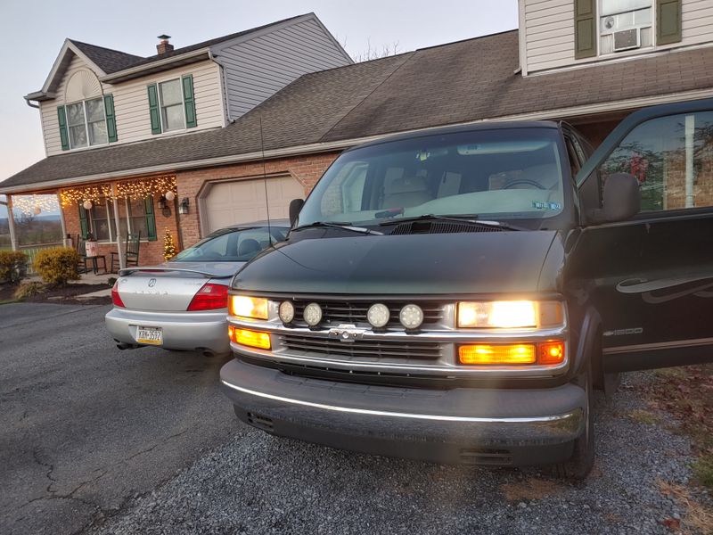 Picture 3/18 of a 2001 chevy express 1500 no build conversion van for sale in Fleetwood, Pennsylvania