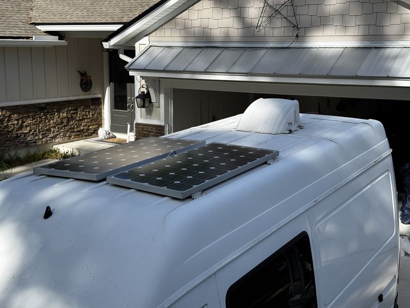 Picture 5/19 of a 2006 Mercedes-Benz sprinter 2500 cargo high roof w/144" wb for sale in Green Cove Springs, Florida