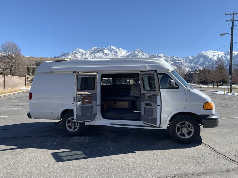 Picture 4/25 of a 1999 Dodge El Kapitan Camper van for sale in Salt Lake City, Utah