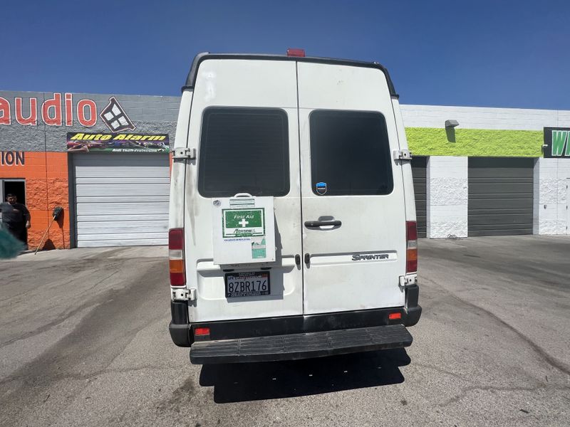 Picture 3/7 of a 2006 Sprinter 2500 T1N Benz engine for sale in Fountain Hills, Arizona