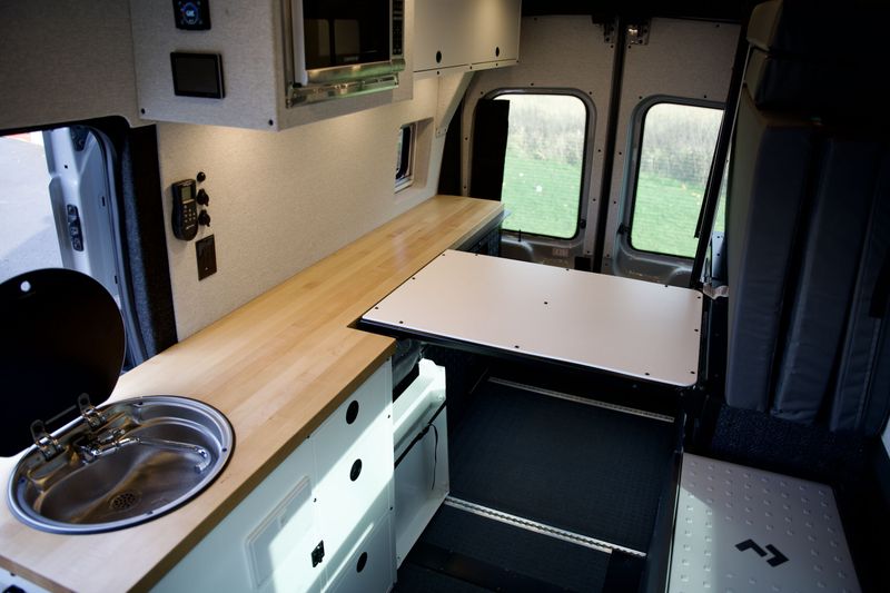 Picture 4/12 of a 2026 GRIT OVERLAND LINK 148 AWD S2 | $169,950 | New Build for sale in Washougal, Washington