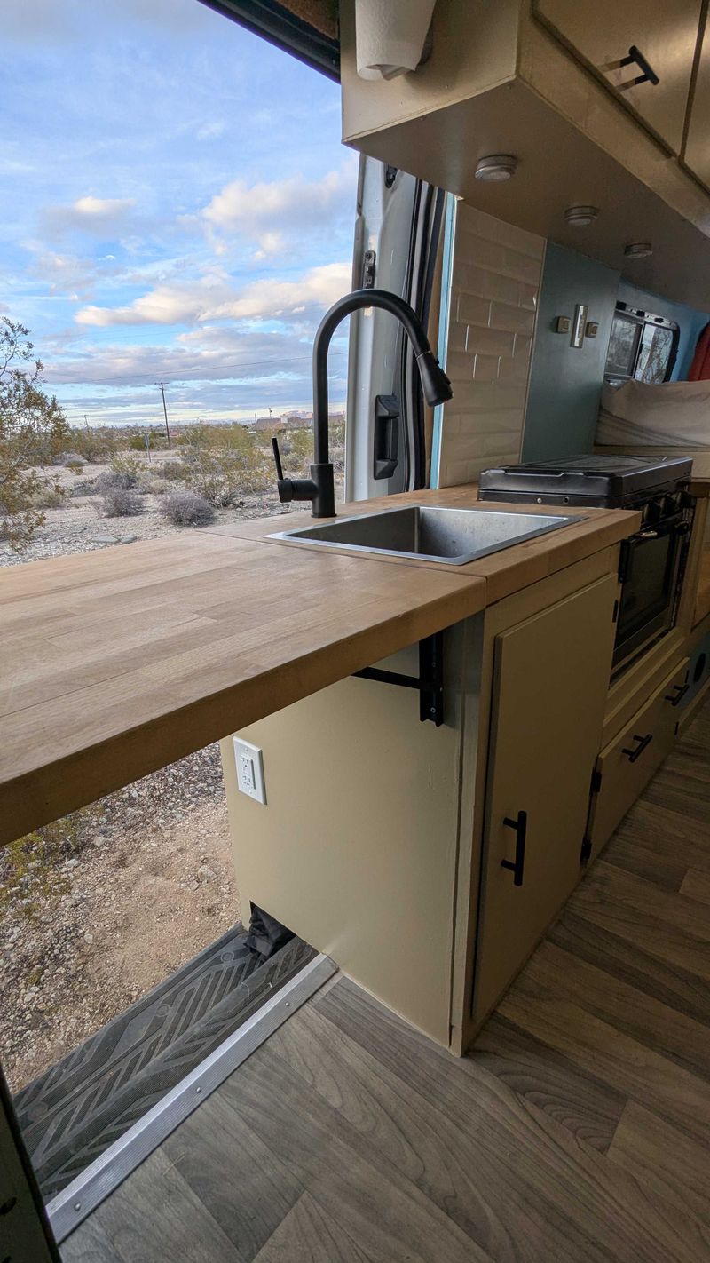 Picture 4/37 of a 2015 Ford Transit 350 for sale in Twentynine Palms, California