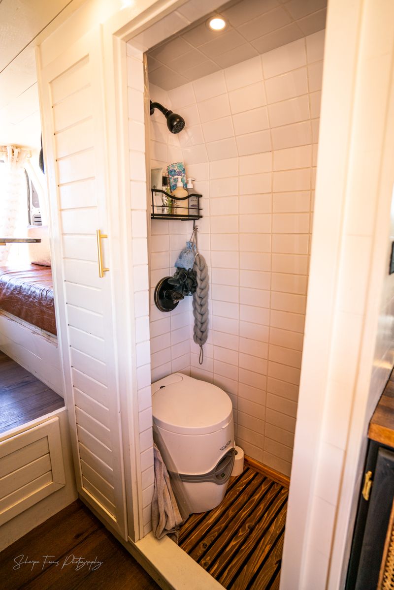 Picture 4/11 of a (Pending) Promaster 3500 EXTENDED with fixed shower & oven  for sale in Phoenix, Arizona