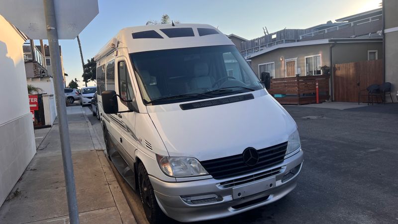 Picture 2/22 of a 2006 Roadtrek SS Agile 19ft for sale in Sunset Beach, California
