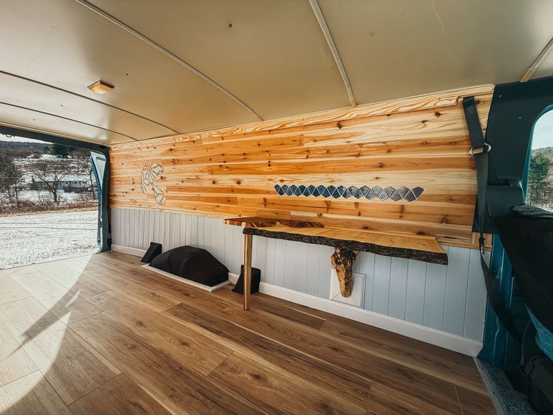 Picture 4/10 of a 1991 Ford Econoline for sale in Saylorsburg, Pennsylvania