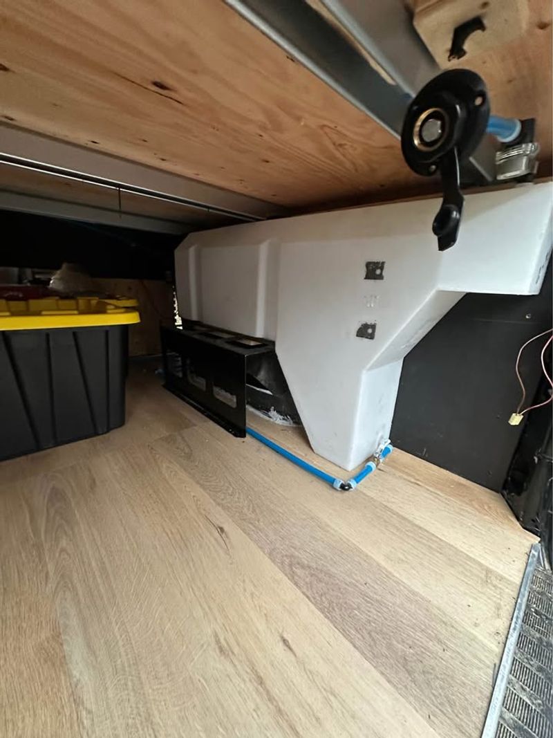 Picture 4/6 of a Mercedes Sprinter 2011 144 for sale in Seattle, Washington