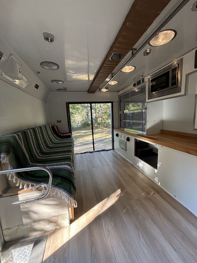 Picture 3/39 of a 1989 4x4 Ford E-350 7.3IDI Diesel Ambulance Camper for sale in Menahga, Minnesota