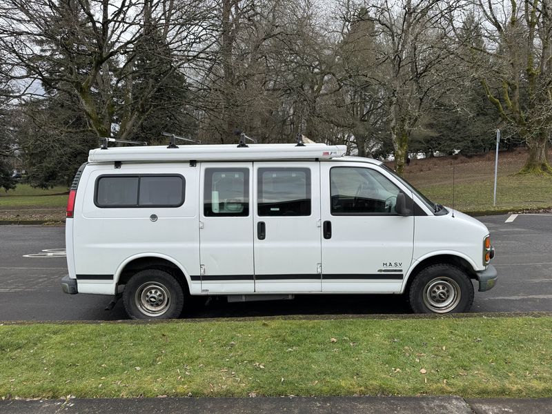Picture 2/15 of a Chevrolet Sportsmobile RB30 for sale in Portland, Oregon