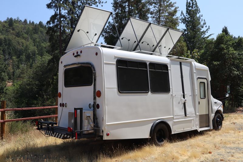 Picture 4/19 of a 2001 Ford E450 Off-grid Adventure Van for sale in Ashland, Oregon