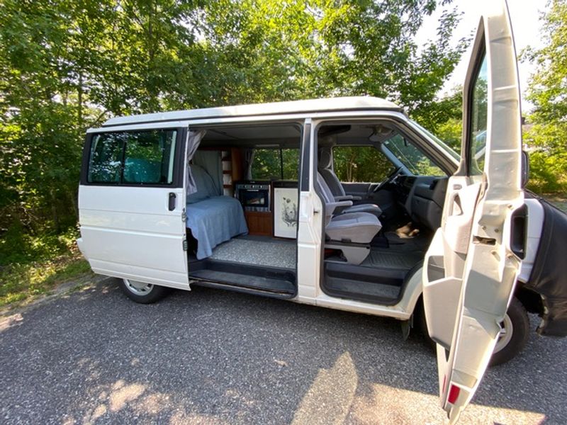 Picture 4/16 of a Clean and Unique 1993 Eurovan Camper Van for sale in Blue Hill, Maine