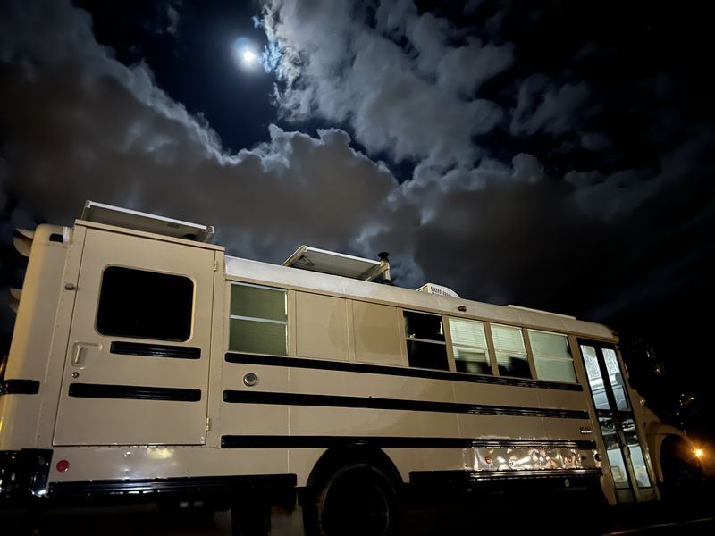 Picture 4/39 of a 31’ Off-Grid Skoolie • 1200W Solar • Pro Build • $47K for sale in Pennsville, New Jersey