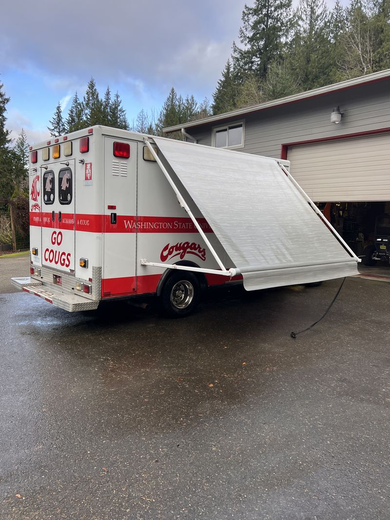 Picture 5/11 of a 2000 Ford e450 7.3 diesel for sale in Seattle, Washington