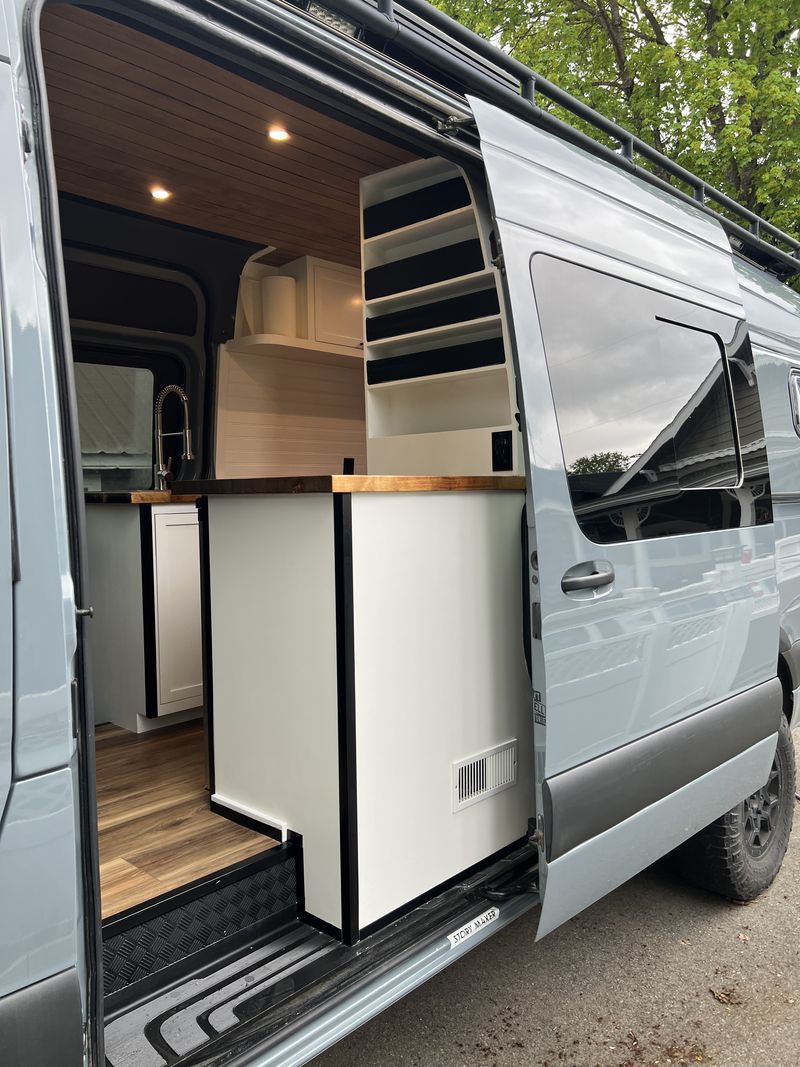 Picture 4/32 of a 4X4 BEAST MODE 2019 SPRINTER 2500 170 DUAL SLIDING DOORS for sale in Coeur d'Alene, Idaho