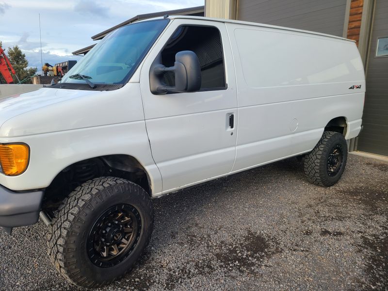 Picture 2/4 of a 2007 Ford E-350 4x4 Diesel for sale in Bend, Oregon
