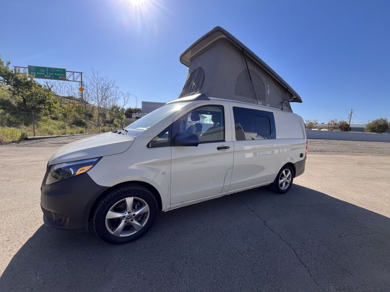 Picture 2/24 of a Mercedes-Benz Metris Camper 2022 for sale in Carson, California