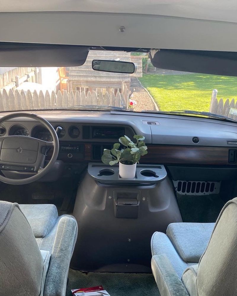 Picture 5/10 of a 1996 Roadtrek 190 Versatile Renovated for sale in Lincoln, Rhode Island