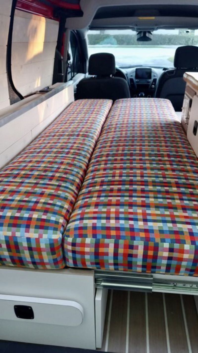 Picture 2/13 of a 2022 Ford Transit Connect XLT for sale in La Plata, Maryland