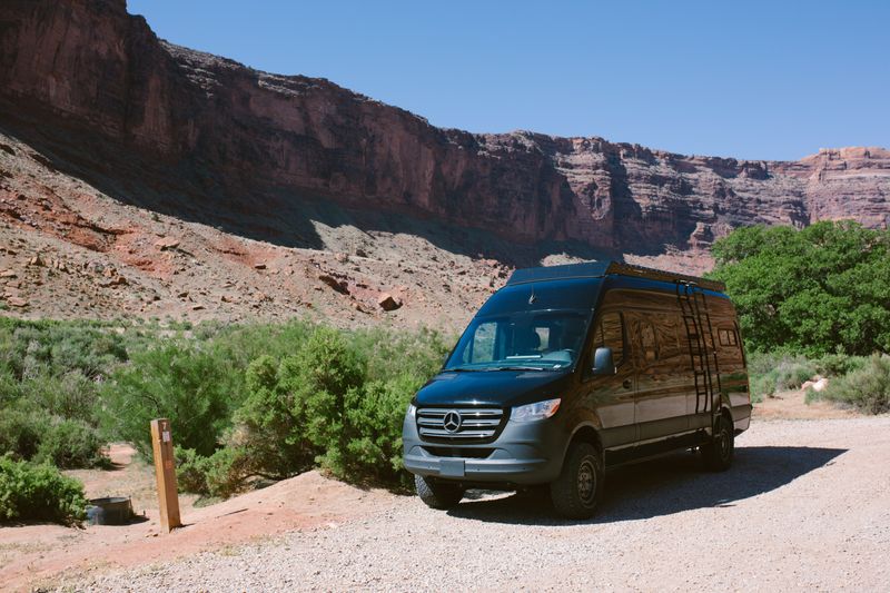 Picture 1/8 of a Legend 4x4 Mercedes with seats and beds for 4 people! for sale in Lindon, Utah