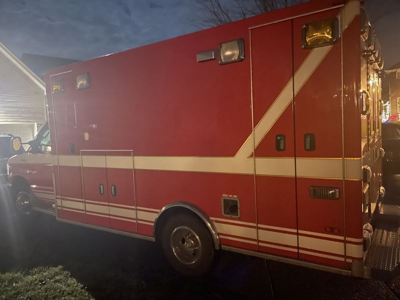 Picture 4/24 of a 2009 Ford E350 Diesel converted ambulance with fridge for sale in Charlestown, Indiana