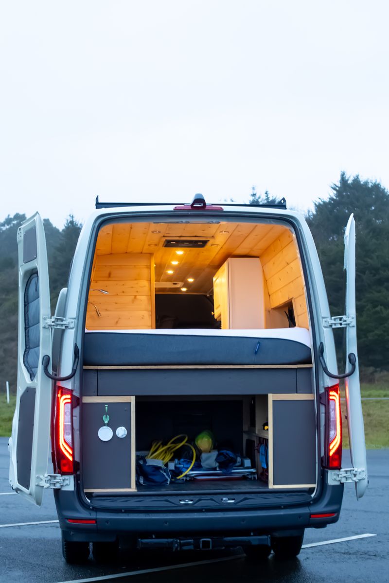 Picture 3/13 of a 2020 Mercedes-Benz Sprinter 3500 XD Dually 4x4 for sale in Mckinleyville, California