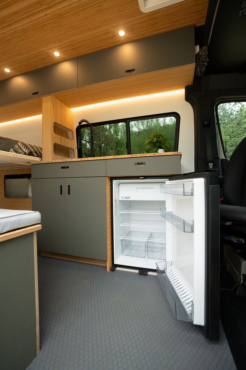 Picture 3/22 of a 2025 Geotrek Albatross Sprinter 144 AWD for sale in Boulder, Colorado