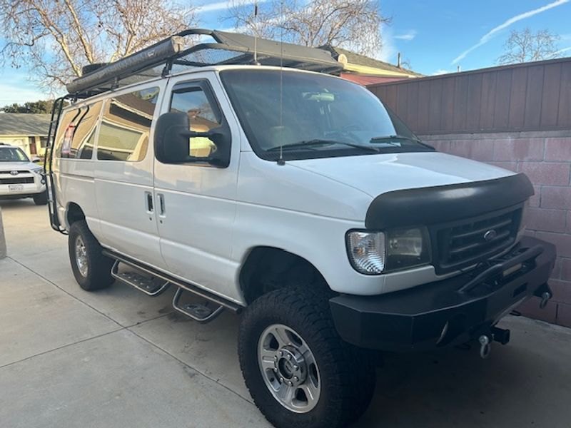 Picture 1/3 of a 4x4 350 super duty for sale in Lakewood, California