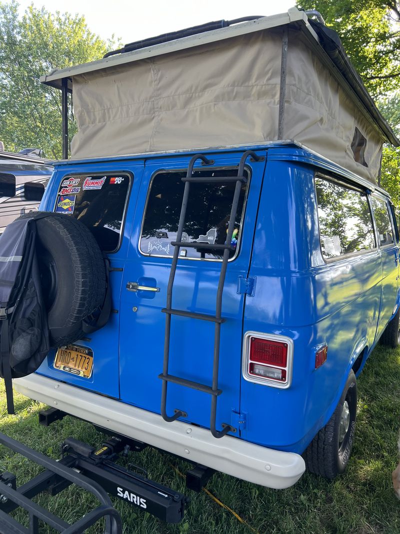 Picture 5/20 of a 1975 Pop Top Chevy Van 20 for sale in West Bloomfield, New York