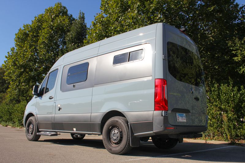 Picture 4/42 of a 2022 Mercedes Sprinter 144" Sleeps 4 Switchback for sale in Evanston, Illinois