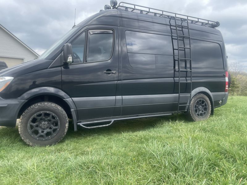Picture 1/24 of a Mercedes Sprinter Boondocking Van for sale in Newark, Ohio