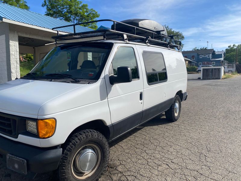 Picture 2/9 of a Converted Ford E-250 Econoline Campervan (2005) for sale in Seattle, Washington