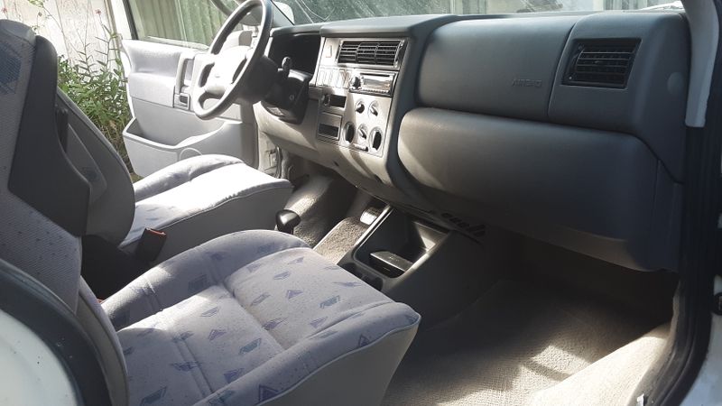 Picture 5/10 of a 1999 Volkswagon Eurovan Camper (Winnebago) for sale in Claremont, California