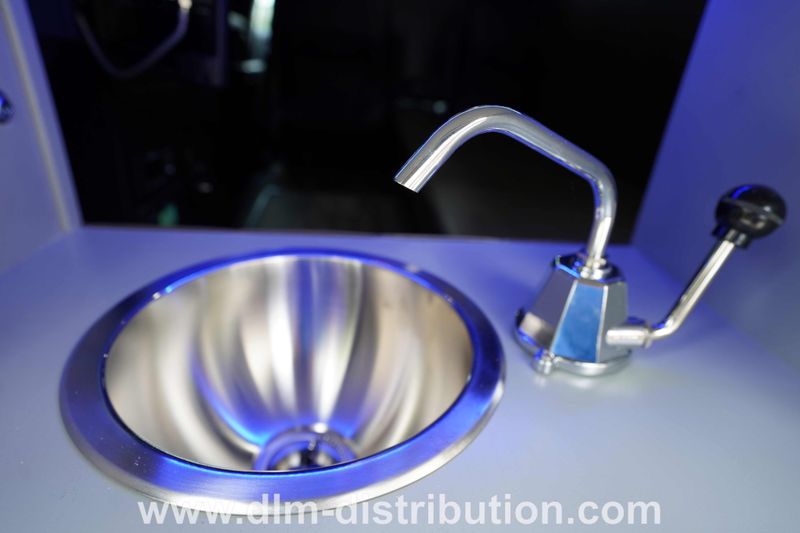 Picture 5/22 of a 2025 Chrysler Pacifica Mini-T Campervan AWD for sale in Lake Crystal, Minnesota