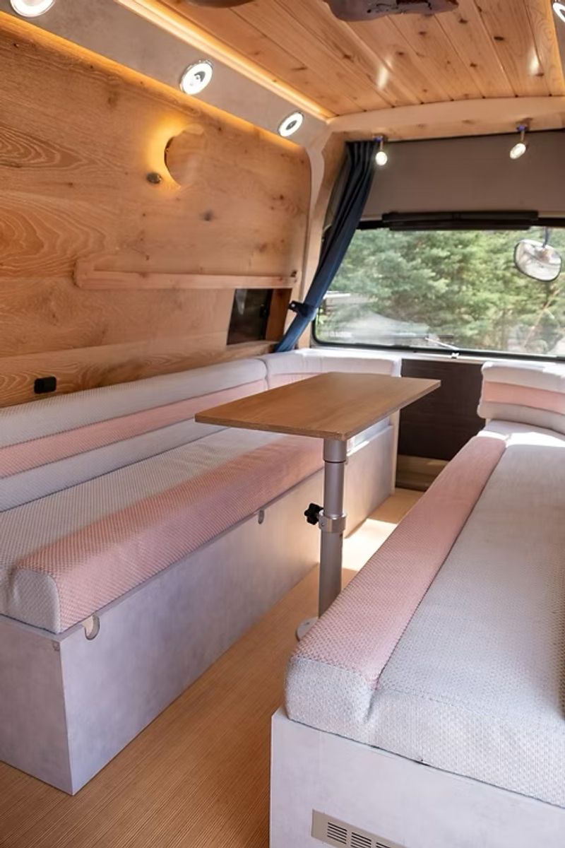 Picture 3/14 of a 1997 Toyota Hiace Camper Conversion by Samurai Campers Japan for sale in Kalispell, Montana