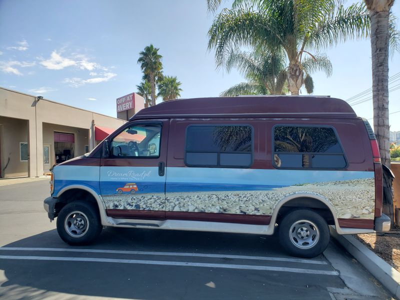 Picture 5/17 of a 2002 Chevrolet Express conversion campervan for sale in Dana Point, California