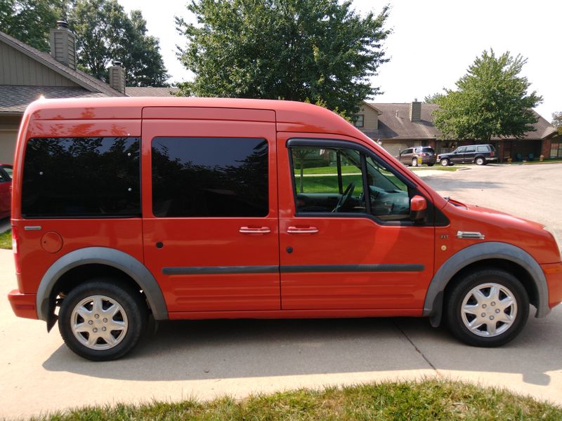 Picture 2/17 of a Ford Transit Connect Premium XLT Camper for sale in Lawrence, Kansas