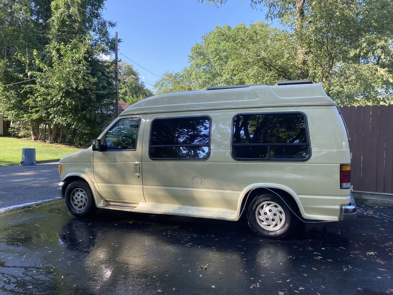 Picture 3/8 of a 1993 Ford E150  for sale in Wanaque, New Jersey