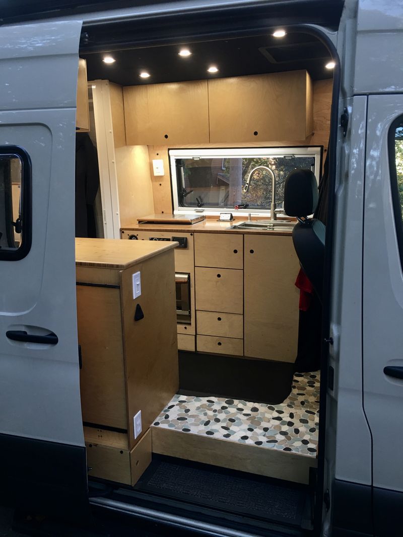 Picture 4/44 of a 2019 Sprinter 2500, 170 ext., HR, 4x4. Low mileage! for sale in Los Angeles, California