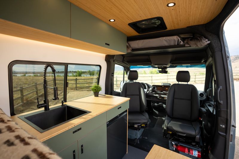 Picture 3/8 of a 2025 Geotrek Flatiron Sprinter 144 AWD for sale in Boulder, Colorado