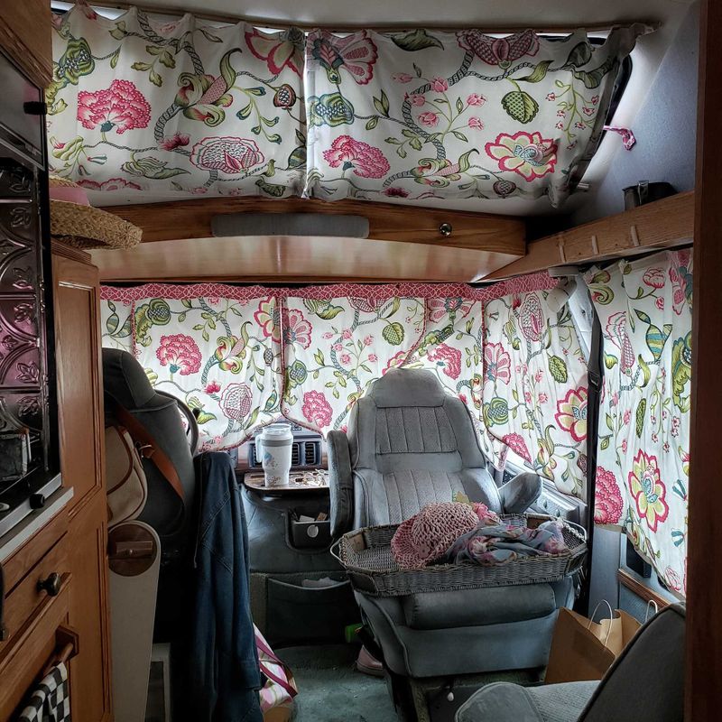 Picture 4/19 of a 1996 Dodge Roadtrek 170 Popular for sale in Whiteford, Maryland