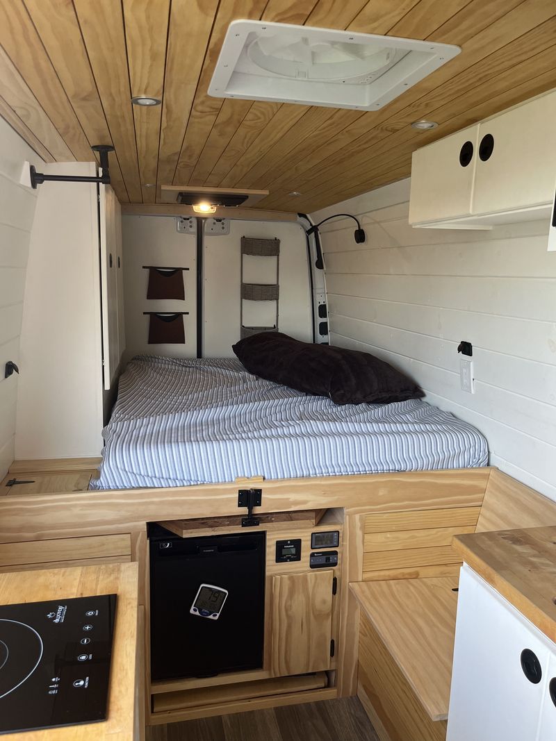 Picture 5/14 of a 2021 Mercedes Sprinter 2500 170 WB for sale in San Diego, California